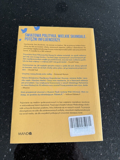 Lukasz Walewski - Wladza w sieci. Jak nami rzadza social media | Polish book