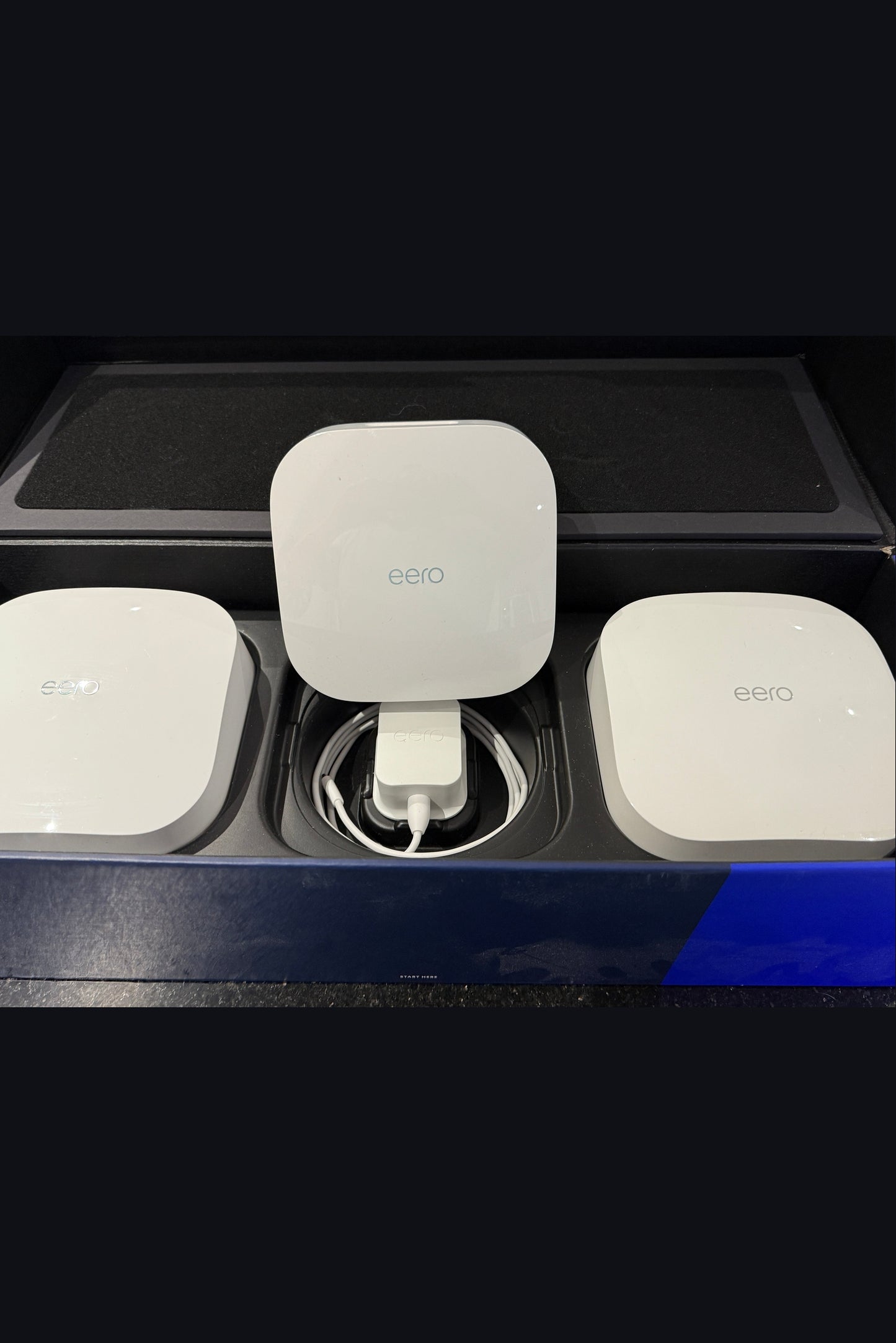 Amazon eero Pro 6E mesh Wi-Fi router | 2.5 Gbps Ethernet | Coverage up to 560 m2 | Connect 100+ devices | Ideal for streaming, working, and gaming | 3-Pack