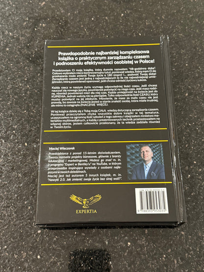 Polish 🇵🇱 Book - Maciej Wieczorek - 48 Godzinna Doba Ekspert w Bentleyu