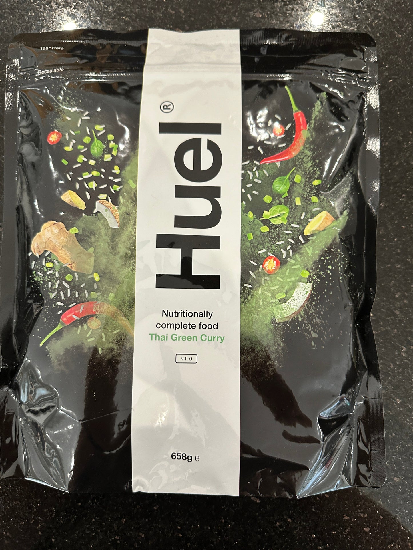 HUEL Hot & Tasty Pouches - Thai Green Curry BNIB